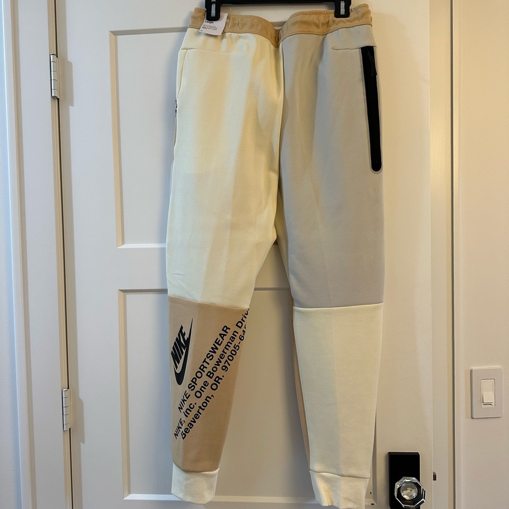 Nike Colorblock Tech Pants - Joggers